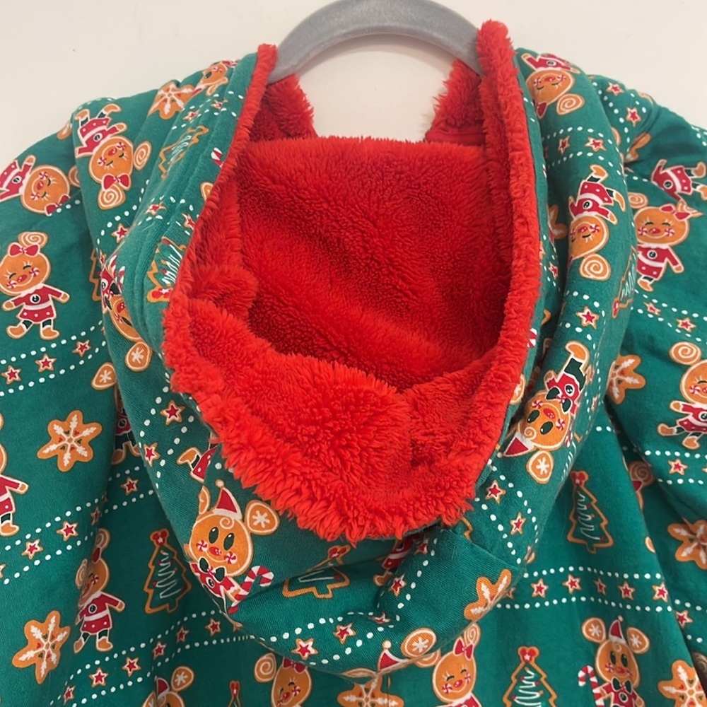 Disney women’s xl Gingerbread one piece pajamas - Picture 5 of 6